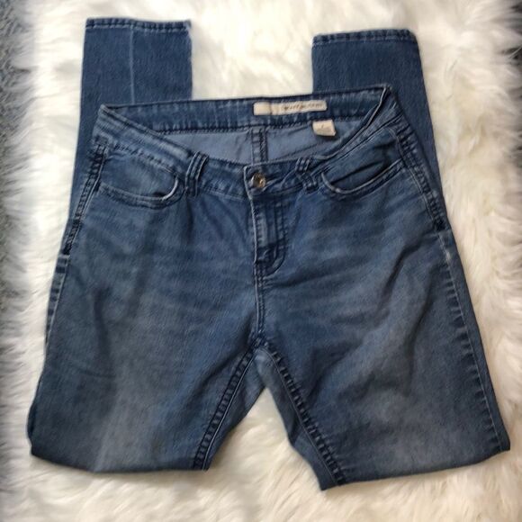 DKNY Skinny Stretch Jeans 8 - Picture 6 of 16
